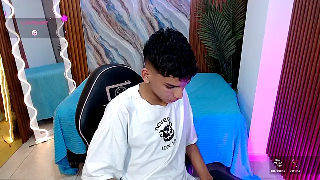 ANGELIC_TAY webcam