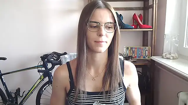 love_megi live cam on StripChat