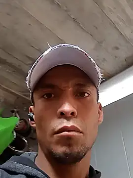 8uno live cam on StripChat