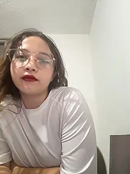 AliciaWhite_nt webcam