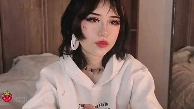hannahsky_ (F teen) - my tongue on the tip of your cock