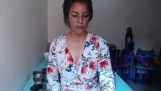 kateleyagrey - Kateleyagrey's free webcam