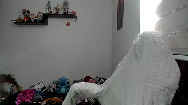 Shaddycute_ live cam on StripChat