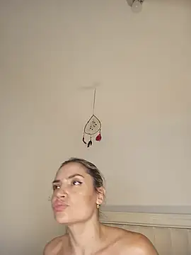 ASHLEY_BLAIR webcam