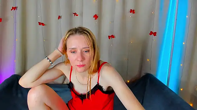 NikaBond live cam on StripChat