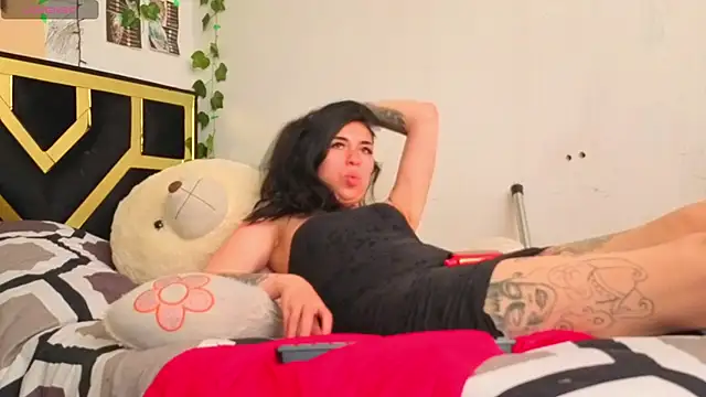 lucywhite13 webcam