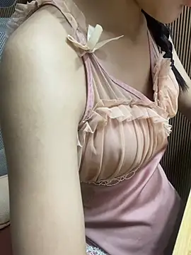 Mina048 webcam