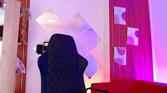 milfsecret69 webcam