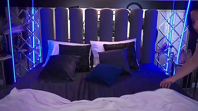 CassandraGold webcam
