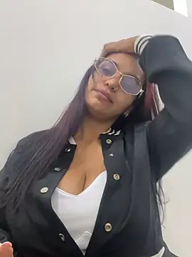 Sara-77 webcam