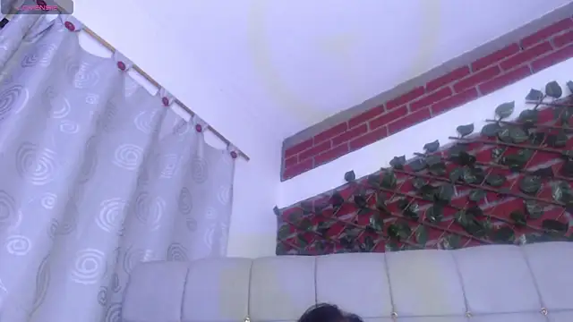 charlotte_brawn webcam