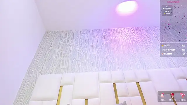 hillary_uckerman_ live sex cam