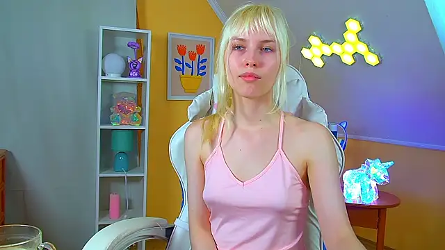 HannahHollis live cam on StripChat