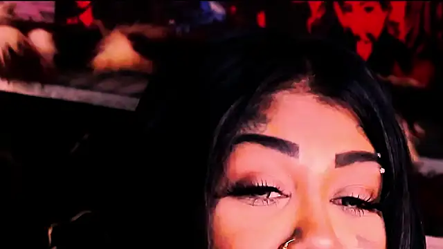 indian_dreamgirl webcam
