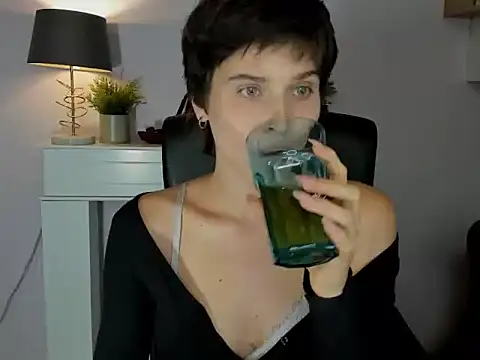 SarahxCharm webcam
