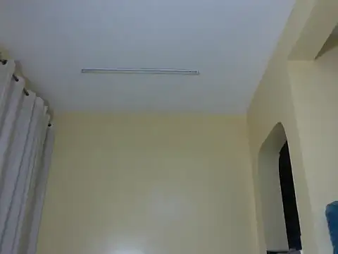 naughty-ebony1 live cam on StripChat