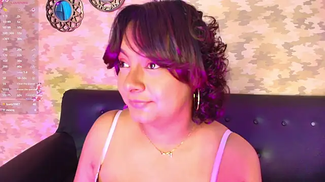 alexa_cruz__ webcam