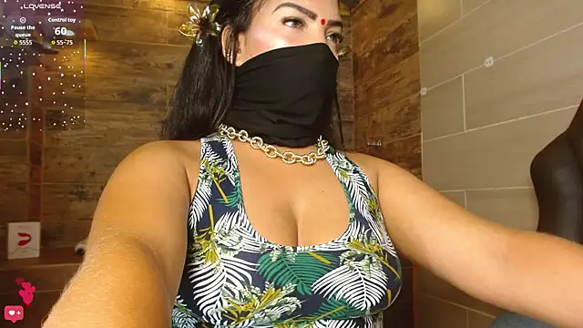Iniya_Parul webcam