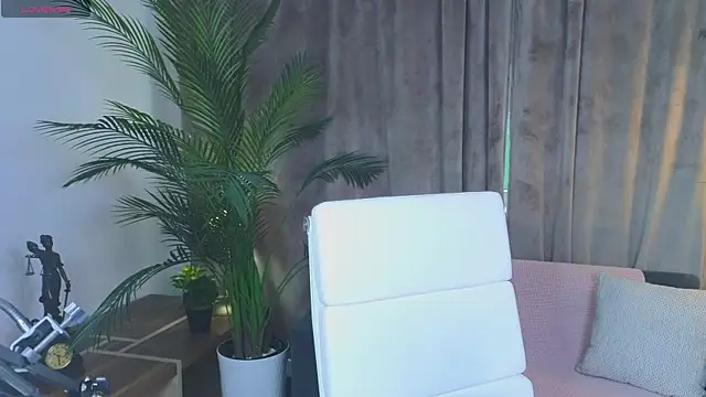 Relax_Time_ live cam on StripChat