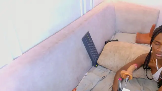 Nahomi_Williams_ webcam