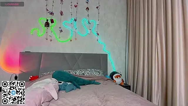 Emma_Willson webcam