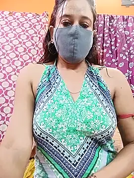 Hotpuja25 webcam