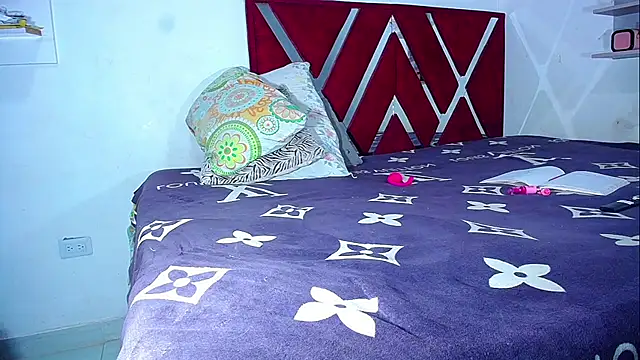 DanisaBrown webcam