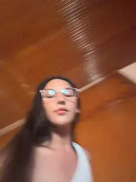 SaraSeduce7 live cam on StripChat