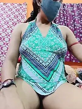 Hotpuja25 live cam on StripChat