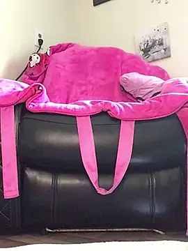VixenCapri live cam on StripChat
