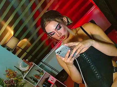 HOLLYWOOD_QUEEN_88 webcam
