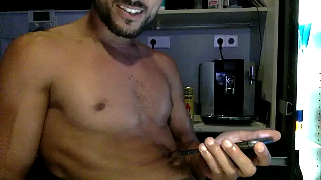 TTBM22cmrebeumuscle webcam