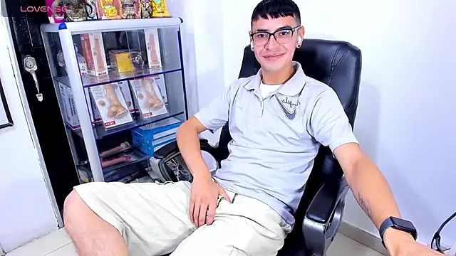 Alexx_bigcockk webcam
