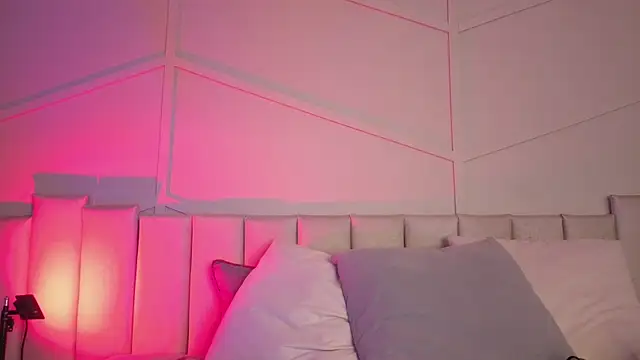 mia_adams_bm webcam
