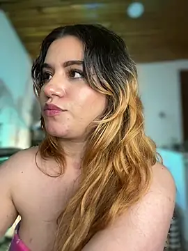 NikkiNix webcam