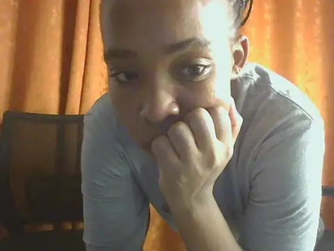 sexxy_ebony_red live cam on StripChat