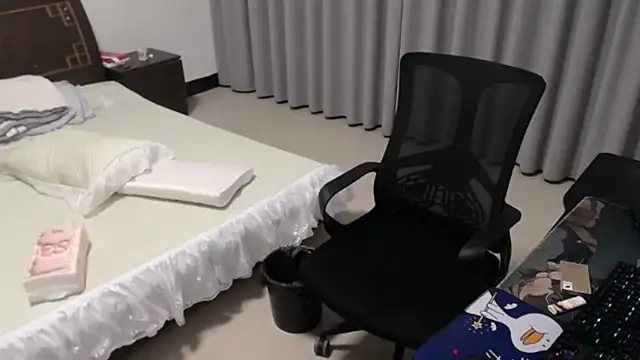 zhang1118 webcam