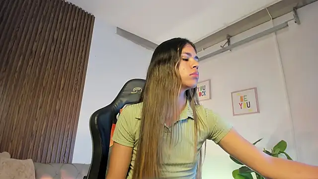 EmmaBlake1 webcam