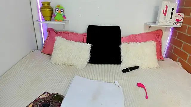 rukminilatin webcam