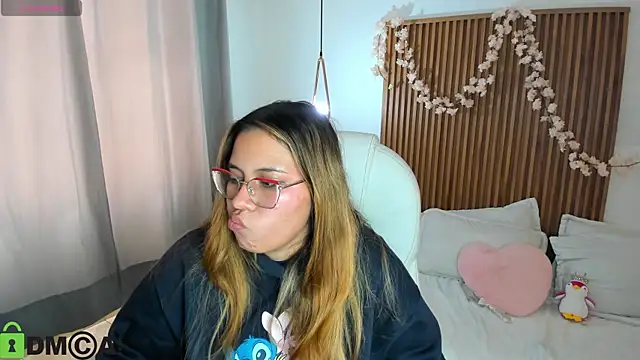 Evely_crosss webcam