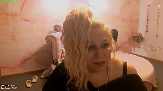 Penelope_Pinky webcam