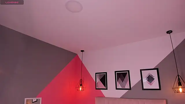 Rue_zue live cam on StripChat
