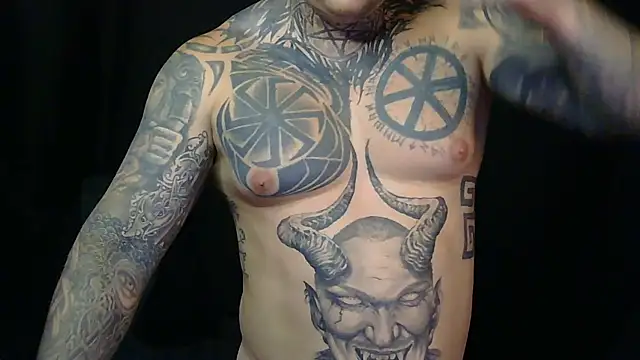 devilWithTats webcam