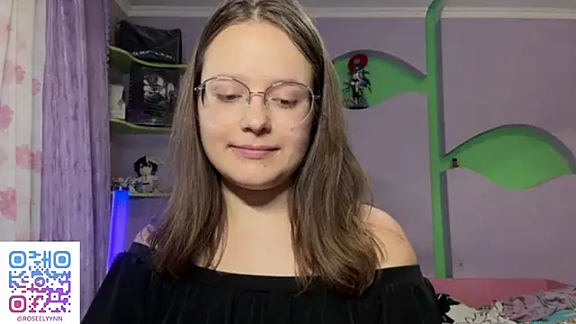 RoseLyyn webcam