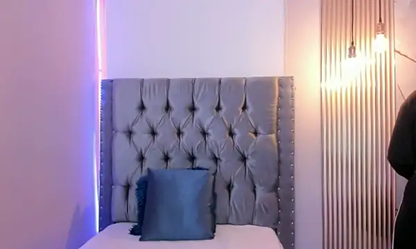 Kataleya_Monet_ webcam