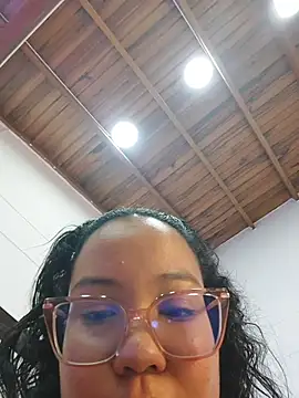 nicolleary webcam