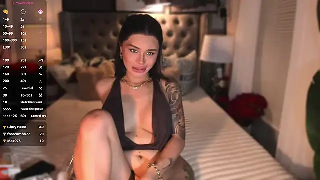 ParisianDoll webcam