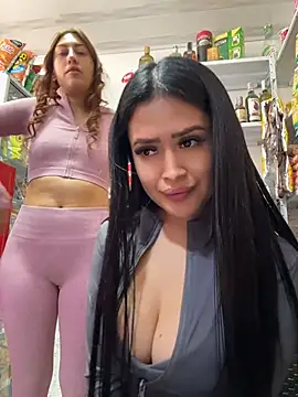 Sara_fun live cam on StripChat