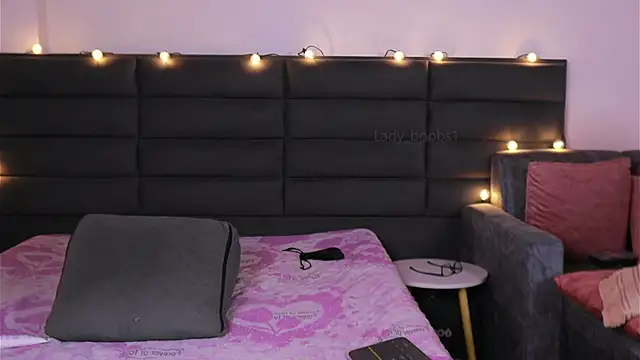 kathieandpovcock1 webcam