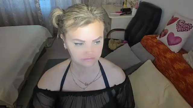 MildMature webcam